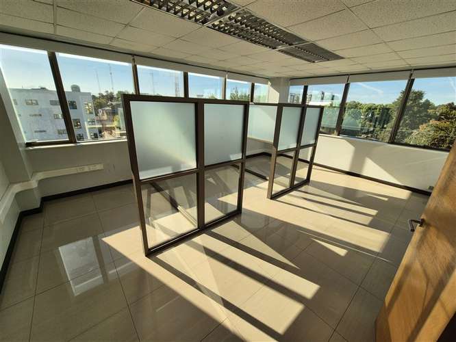 Amplia Oficina en arriendo en Los Angeles