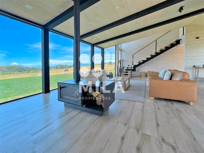 Amplia casa seminueva en Llanquihue, condominio, vistas