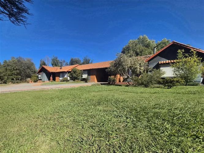 Casa en venta de 5 dorm. en Los Angeles