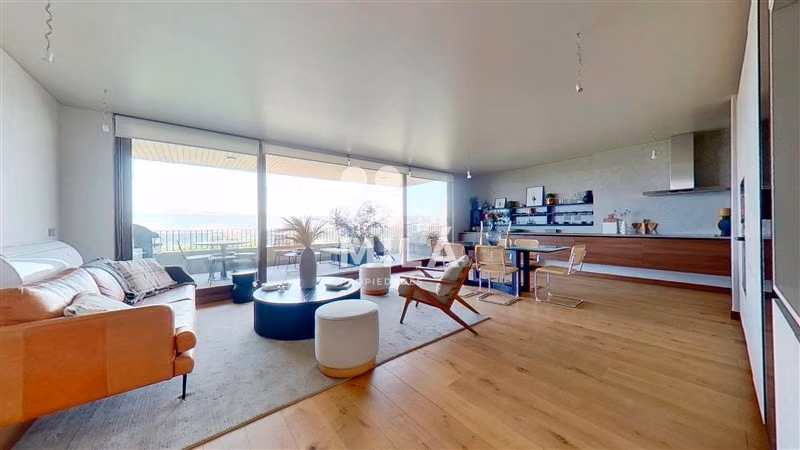 Un depto que no se repite. Jardín privado con piscina. - Imagen 2