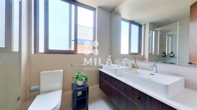 Un depto que no se repite. Jardín privado con piscina. - Imagen 13
