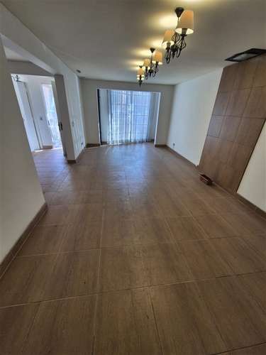 Townhouse en venta de 4 dorm. en Los Angeles