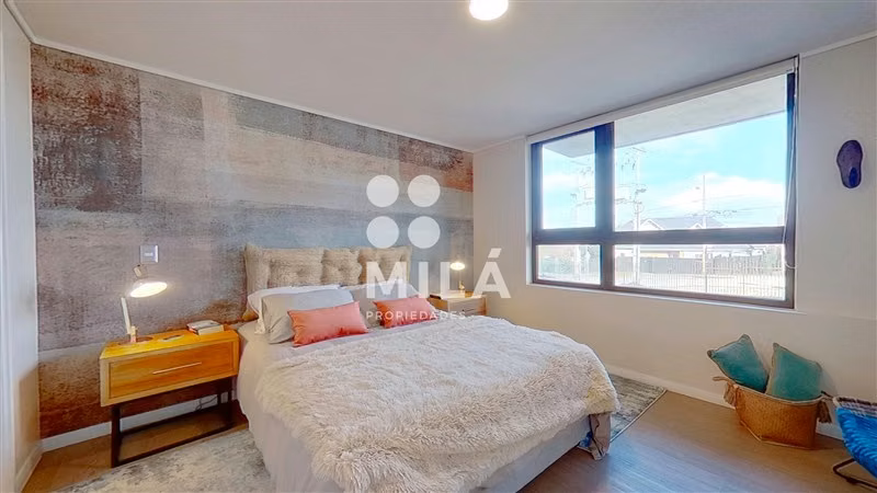 Nuevo, amplia terraza, cómodos espacios. - Imagen 8