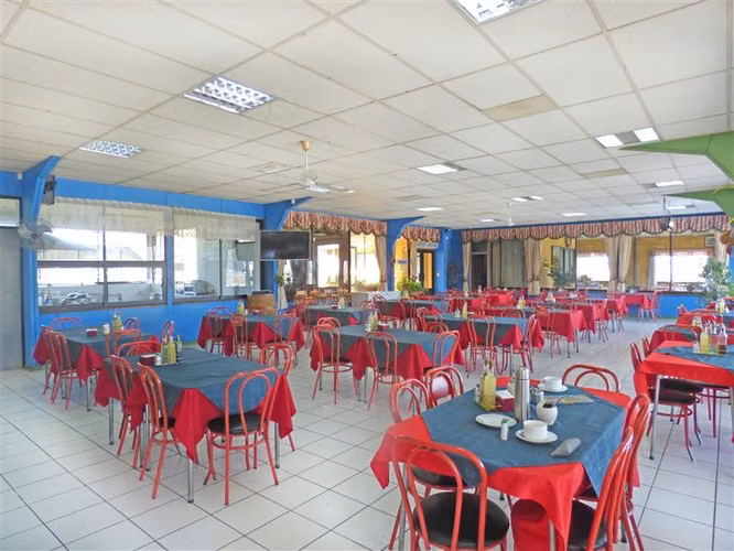 Restaurant en venta en Maule. Acceso 5 Sur