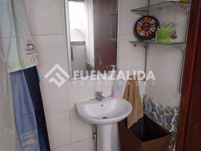 Casa en venta de 3 dorm. en La Cisterna