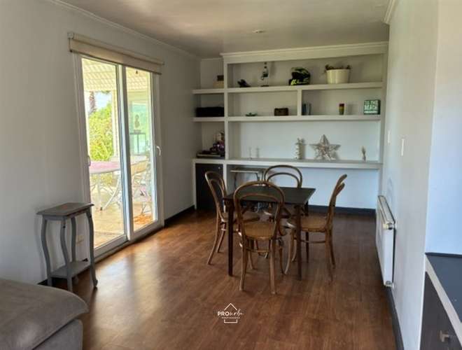 Casa de 6 dorm + servicios, en Santa María del Mar
