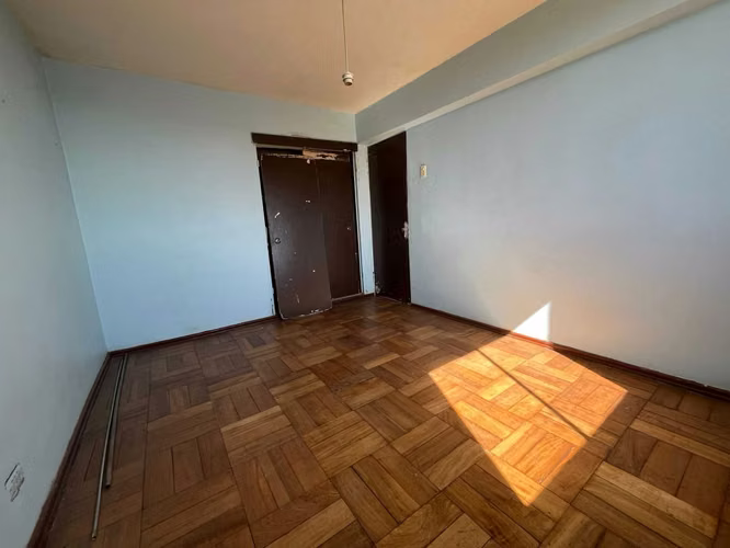 Amplio y lindo departamento a Remodelar (155907)