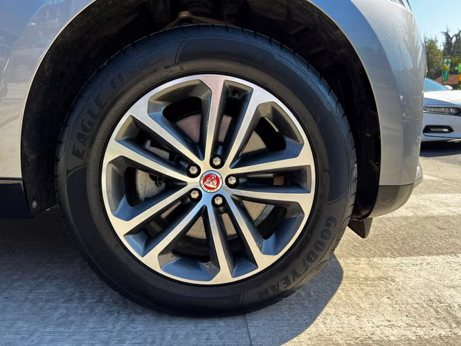 JAGUAR F-PACE DIÉSEL 2.0I 2022