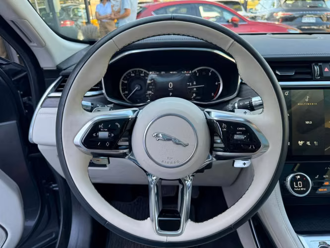 JAGUAR F-PACE DIÉSEL 2.0I 2022