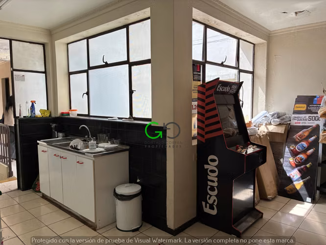 SE VENDE PROPIEDAD DE 940 M2 A PASOS DE LA PLAZA DE  CURICO