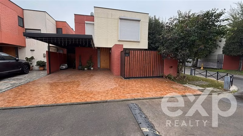 casa en Cond Huechuraba cerca colegio Pumahue - Imagen 2