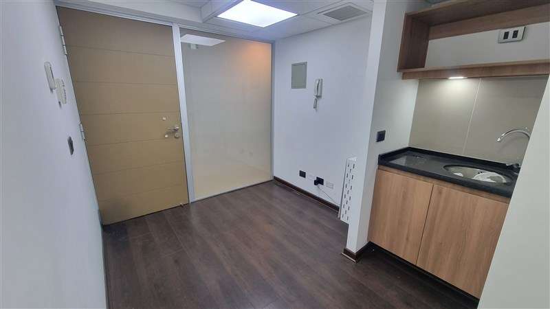 Moderna Oficina en Venta en Las Condes - Imagen 9