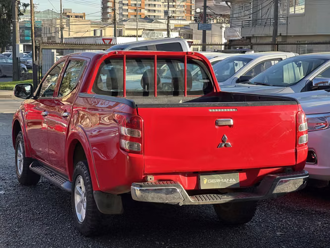 MITSUBISHI L200 4X4 - Imagen 4