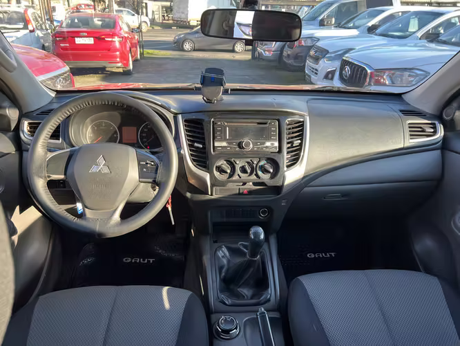 MITSUBISHI L200 4X4 - Imagen 11