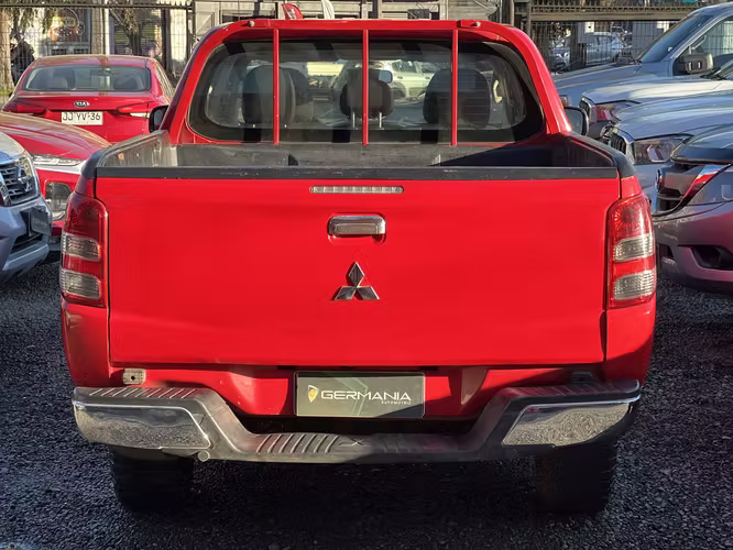 MITSUBISHI L200 4X4 - Imagen 6