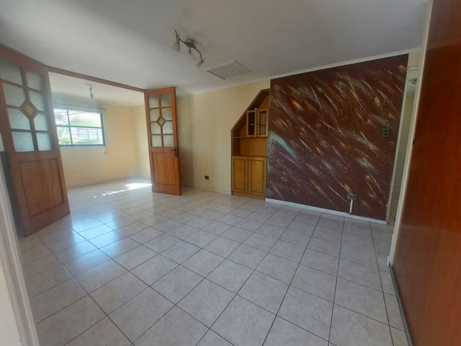 Casa En Venta De 4 Dorm. En Jardin Alto De La Florida
