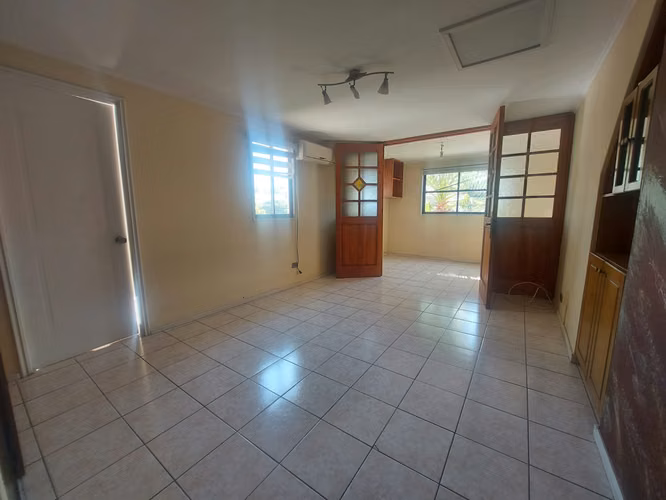 Casa En Venta De 4 Dorm. En Jardin Alto De La Florida