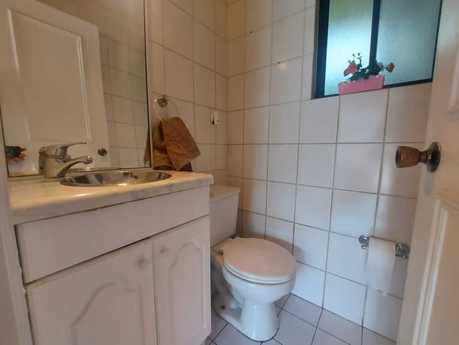 Casa En Venta De 4 Dorm. En Jardin Alto De La Florida