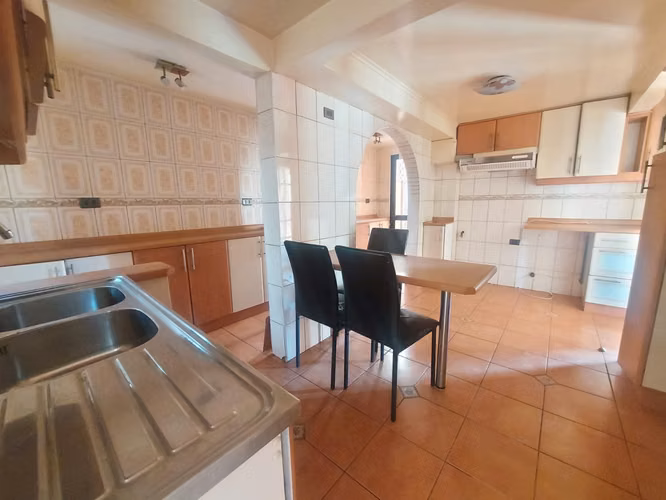 Casa En Venta De 4 Dorm. En Jardin Alto De La Florida
