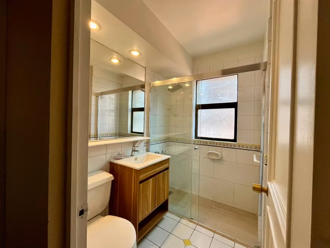 Arriendo departamento amplio a pasos del Hospital Regional. Galvarino 365, Concepción
