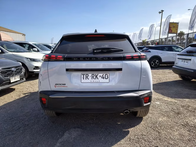 PEUGEOT 2008 2025