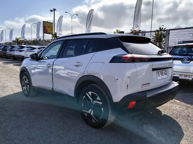 PEUGEOT 2008 2025