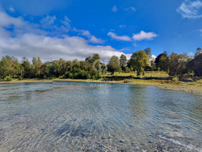 Sitio Lago Riñihue, sector "El desagüe"