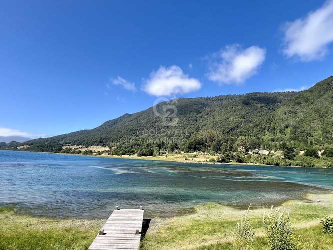 Donde desagua el Lago Riñihue,  con orilla