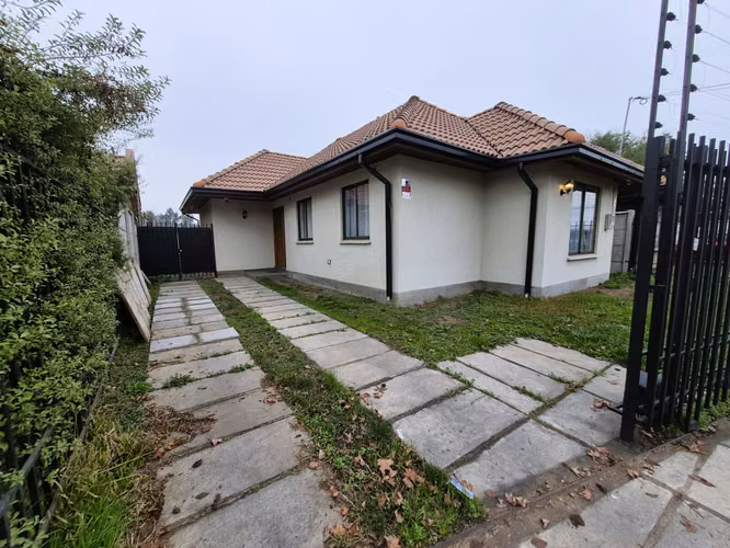 Casa en Parque San Valentín