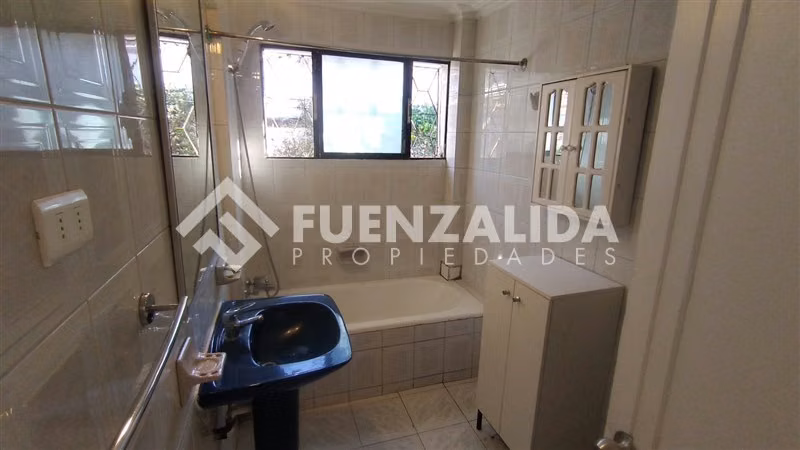 Casa en arriendo de 2 dorm. en Las Condes