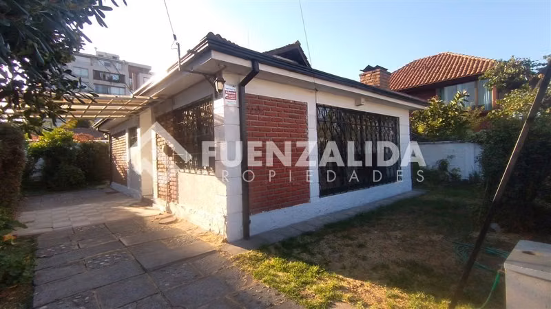 Casa en arriendo de 2 dorm. en Las Condes