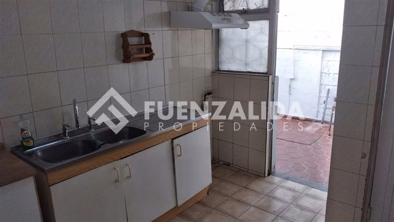 Casa en arriendo de 2 dorm. en Las Condes