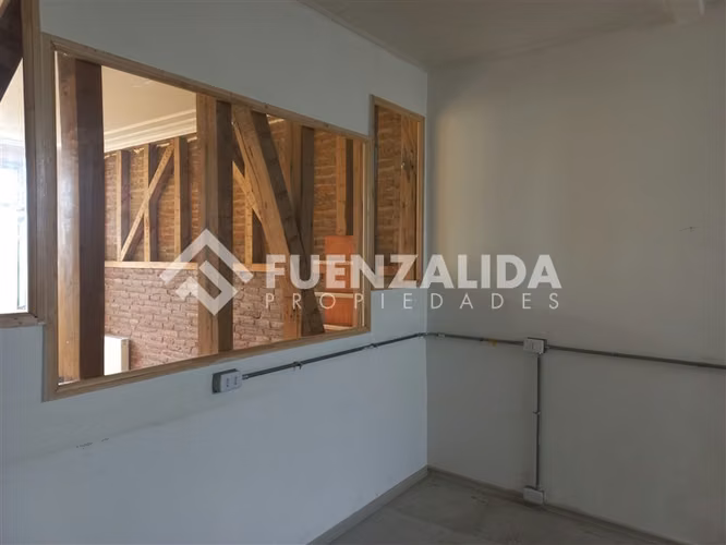 Casa arriendo Cerro Concepción, 5 dormitorios, dos baños,