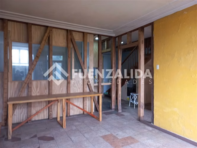 Casa arriendo Cerro Concepción, 5 dormitorios, dos baños,