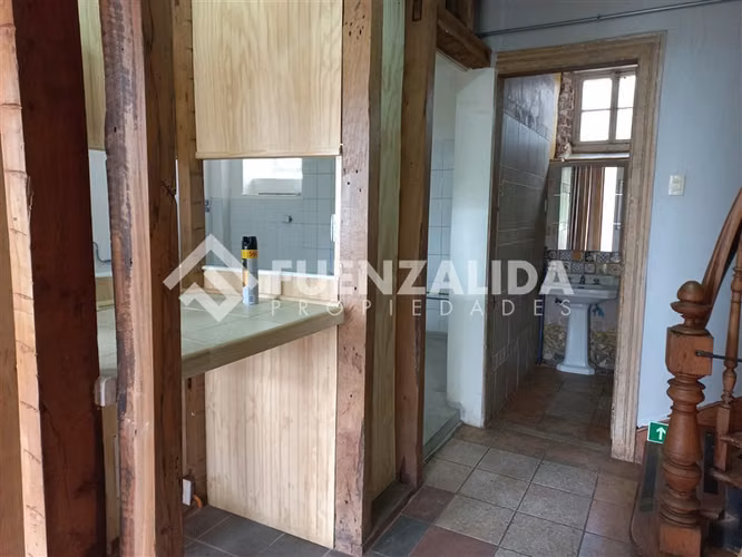 Casa arriendo Cerro Concepción, 5 dormitorios, dos baños,