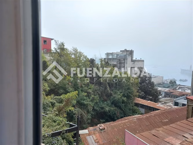 Local Comercial Cerro Concepción, tres niveles, vista,