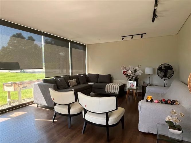 Mediterranea en condominio Piedra roja 4D 4B Chicureo
