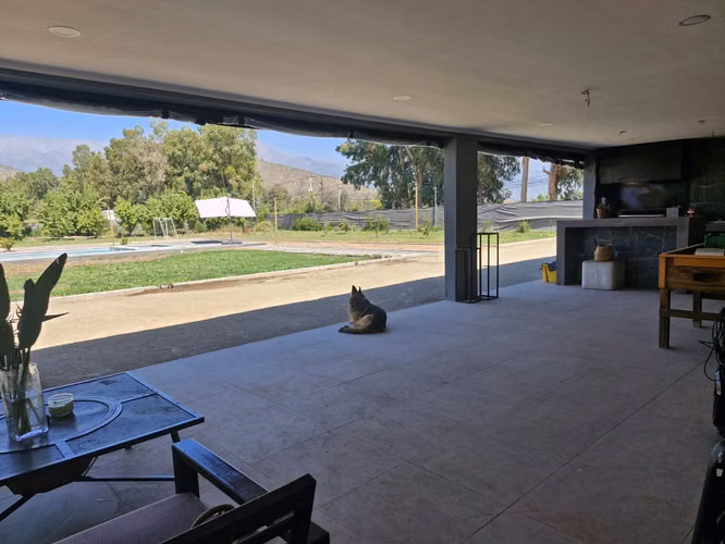 Grace Kelm Vende Casa en parcela de 5.000 m² en Paine: naturaleza, amplitud y hermosa vista a la cordillera