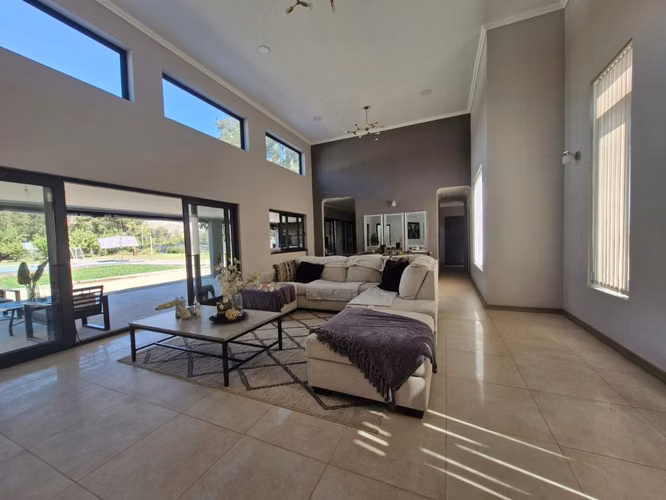 Grace Kelm Vende Casa en parcela de 5.000 m² en Paine: naturaleza, amplitud y hermosa vista a la cordillera