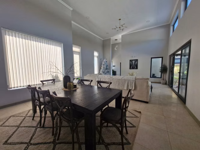 Grace Kelm Vende Casa en parcela de 5.000 m² en Paine: naturaleza, amplitud y hermosa vista a la cordillera