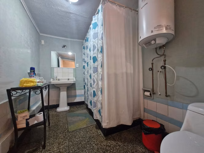 Grace Kelm Vende, Casa 177 m2/ 477m2 terr/5 d/ 2bañ/ piscina y quinch en Quinta Normal