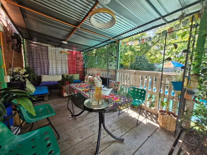 Grace Kelm Vende, Casa 177 m2/ 477m2 terr/5 d/ 2bañ/ piscina y quinch en Quinta Normal