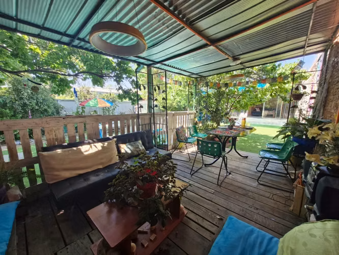 Grace Kelm Vende, Casa 177 m2/ 477m2 terr/5 d/ 2bañ/ piscina y quinch en Quinta Normal
