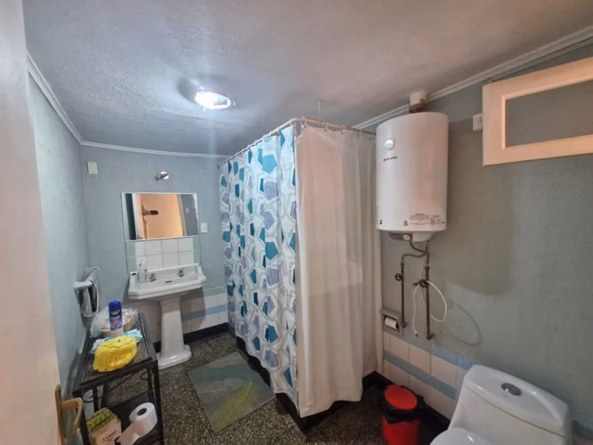 Grace Kelm Vende, Casa 177 m2/ 477m2 terr/5 d/ 2bañ/ piscina y quinch en Quinta Normal