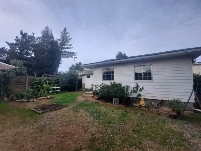 GRACE KELM vende | Excelente oportunidad de inversión en Algarrobo – Dos casas regularizadas