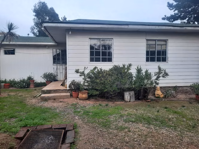 GRACE KELM vende | Excelente oportunidad de inversión en Algarrobo – Dos casas regularizadas