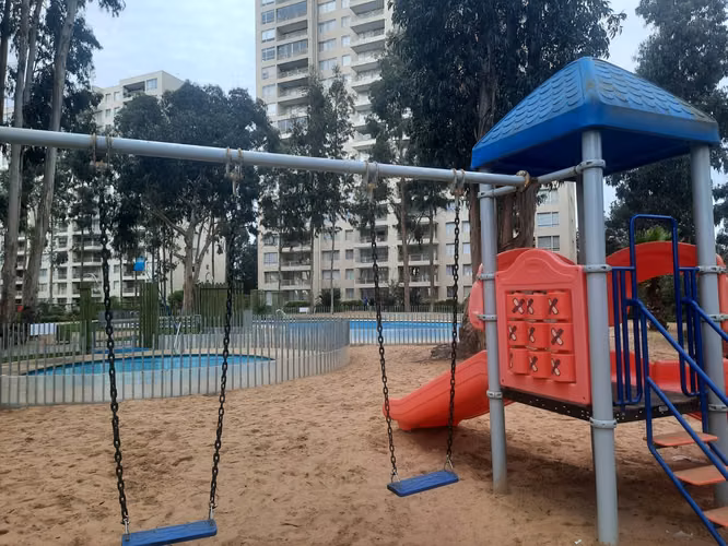 GRACE KELM VENDE | Departamento impecable en Algarrobo Norte – 3D / 2B / Estacionamiento
