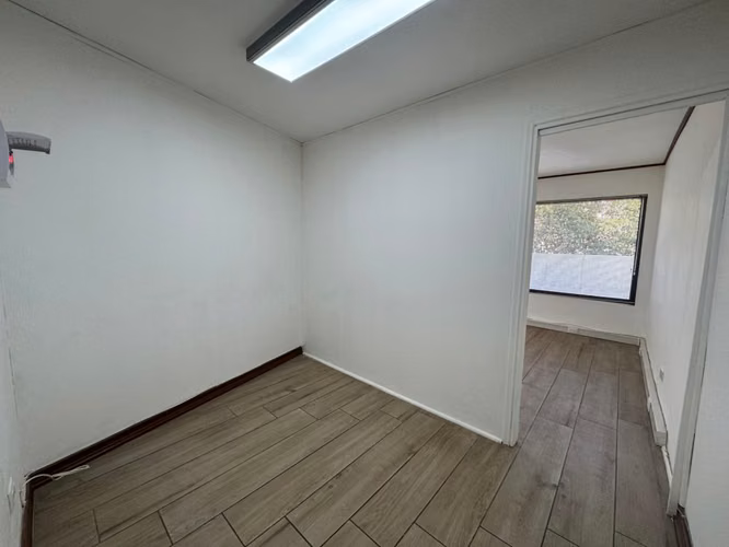 Arriendo de Propiedad Comercial con 4 Oficinas en Centro de Quilpue