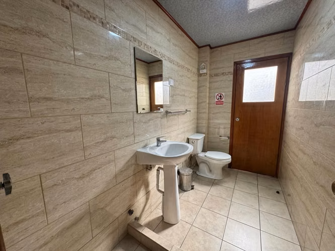 Arriendo de Propiedad Comercial con 4 Oficinas en Centro de Quilpue