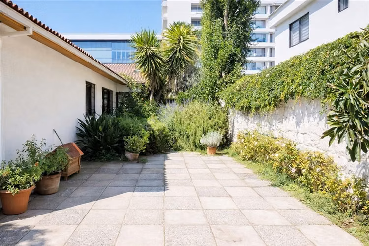 PRECIOSA CASA EN 396 M2 4D/3B LA REINA PLAZA EGAÑA - Imagen 8